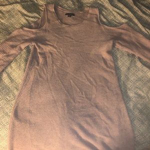 Large American Eagle keyhole sleeve dress.